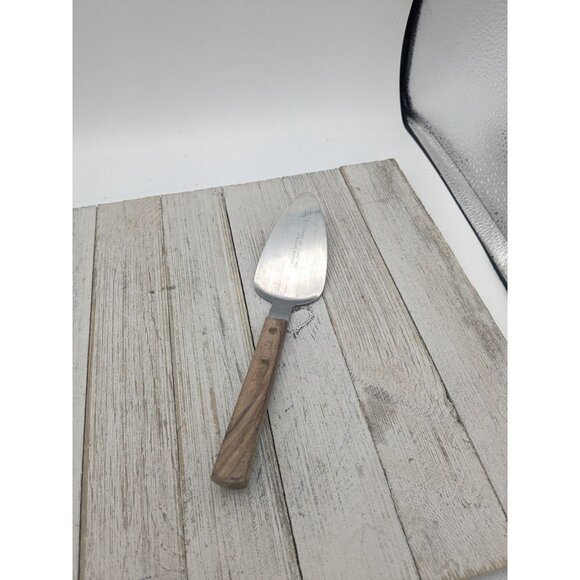 Stainless Steel Pie Spatula Server 8 1/4" Wood Handle Japan - Picture 1 of 7